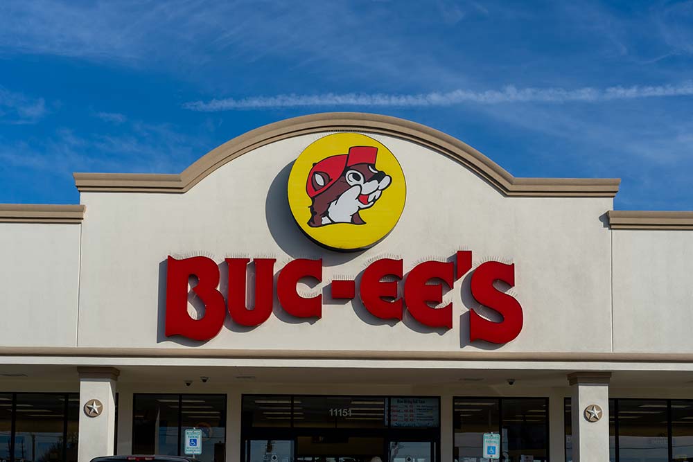 Image of a Buc-ee's entrance